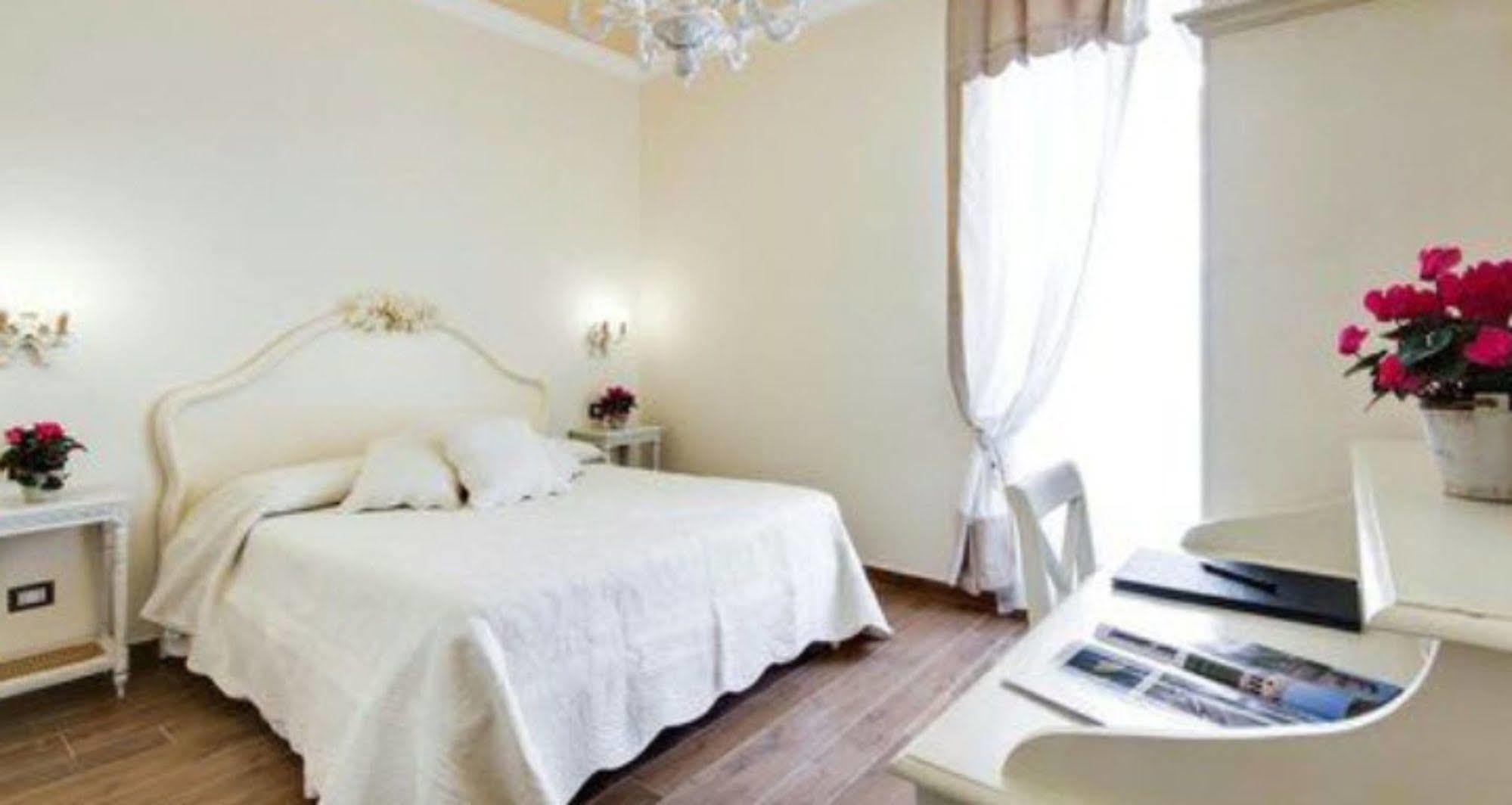 Lunaria Suites Rome Vaticano Exterior foto